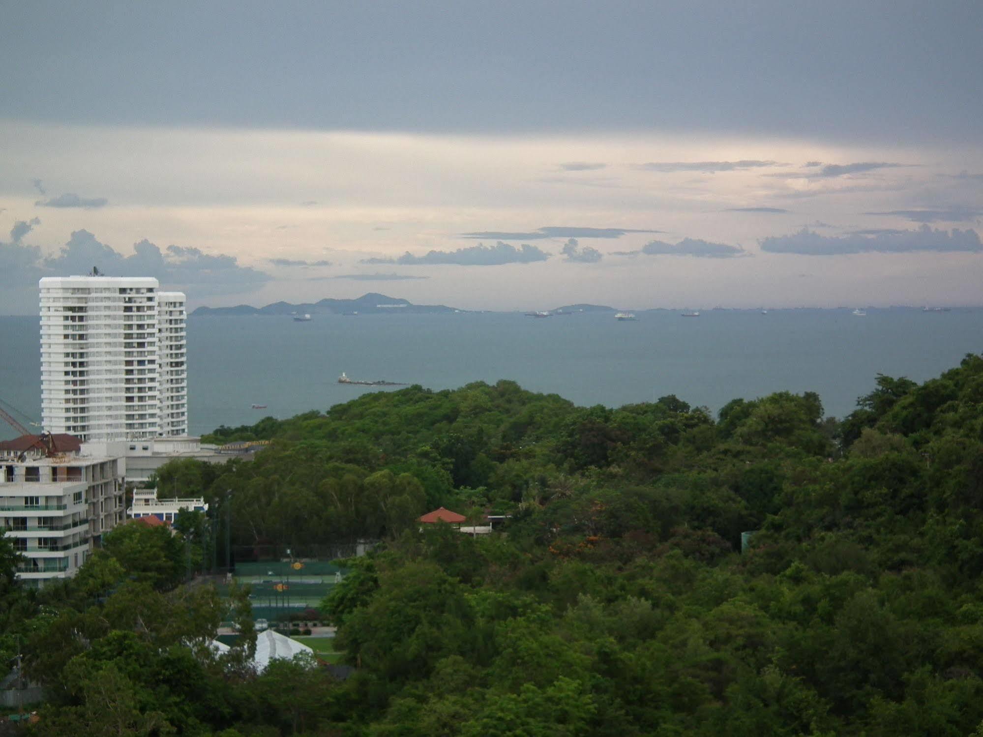 Abricole At Pattaya Hill Διαμέρισμα Εξωτερικό φωτογραφία